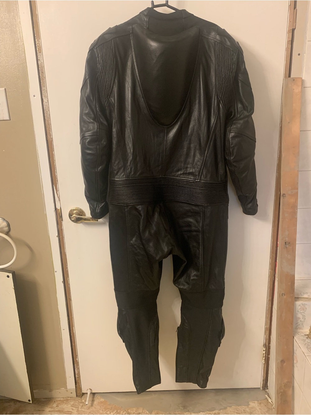 Men's Black Leather Motorcycle Riding Suit - Picture 2 of 2